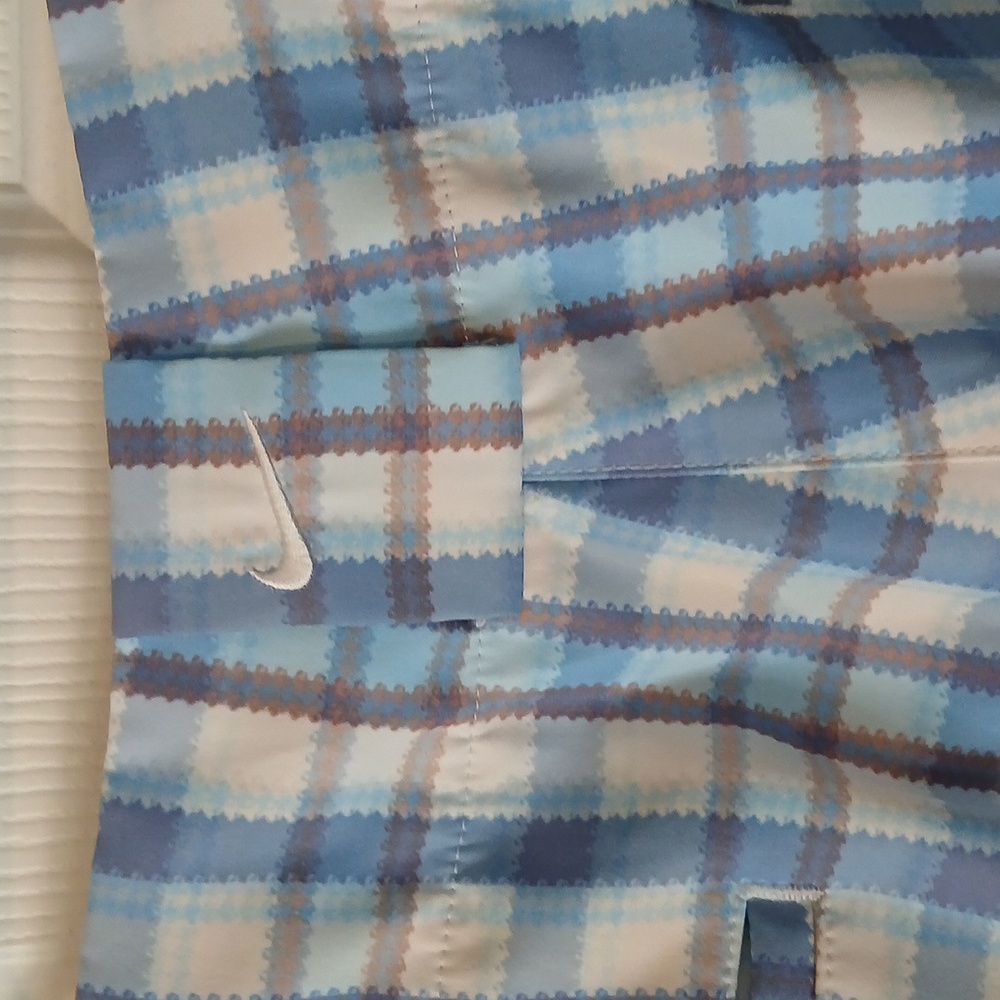 Nike Golf Fit Dry Shorts in classic blue and white plaid. Large - Picture 6 of 6